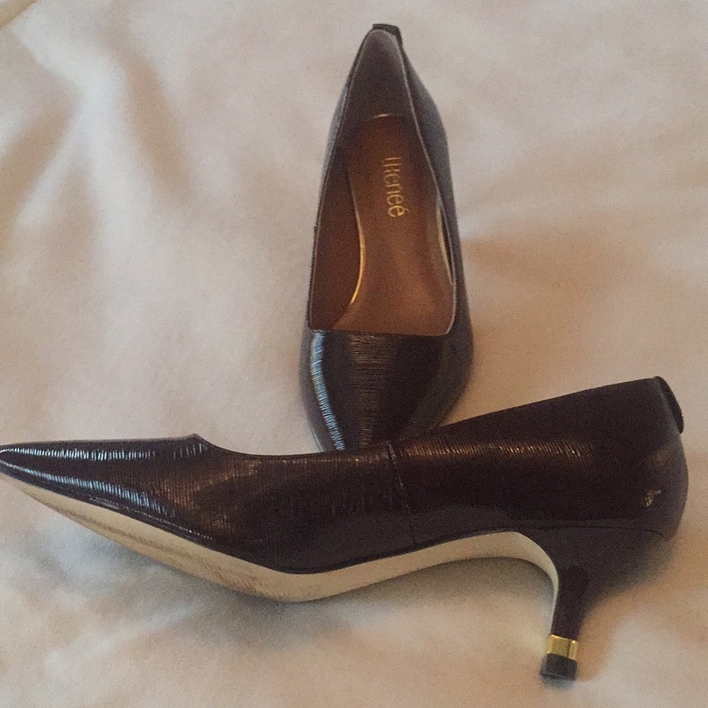 Brown ripple w/gold accents J.Renee’ 2”heels